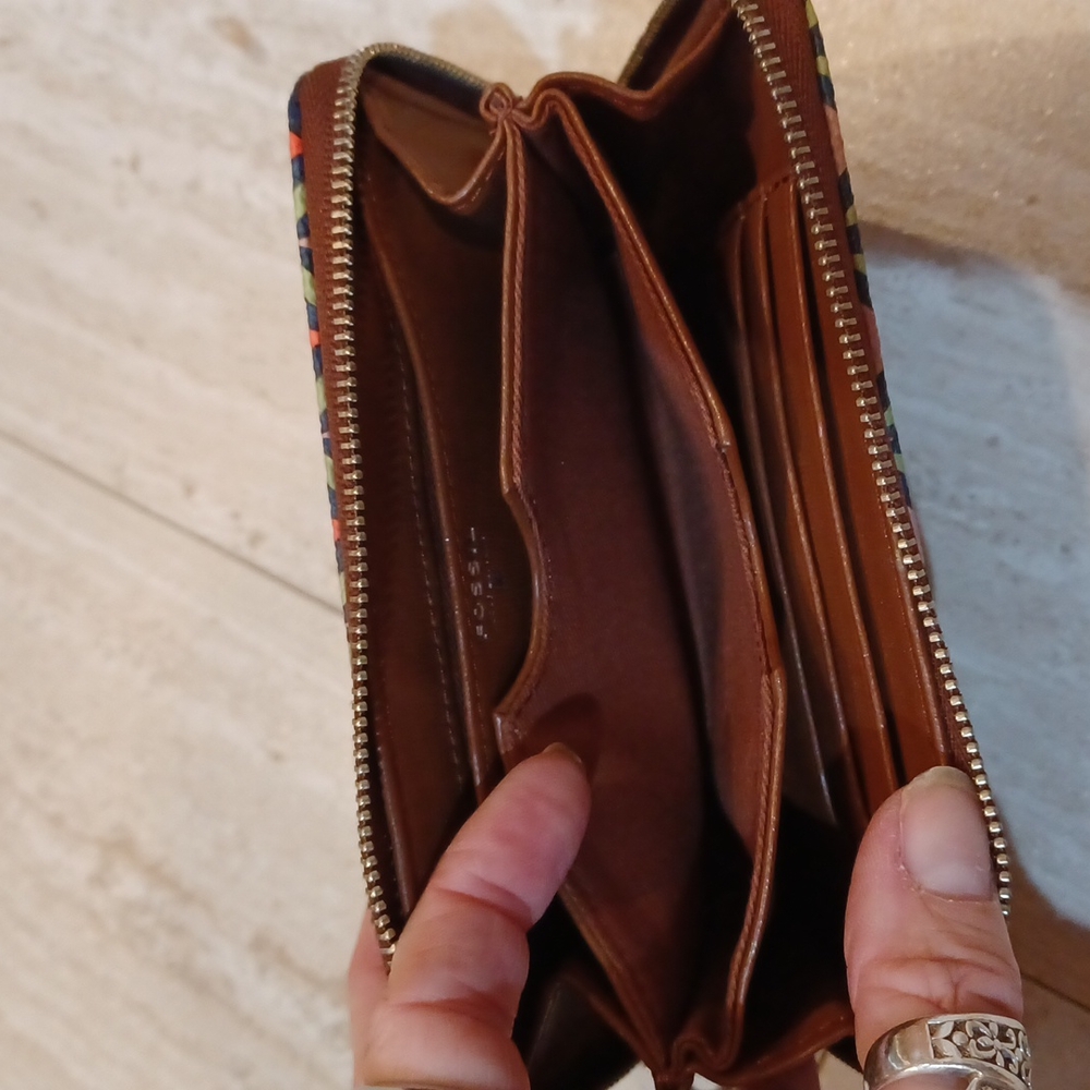 Fossil Multi-Colored Design Print Wallet - image 6